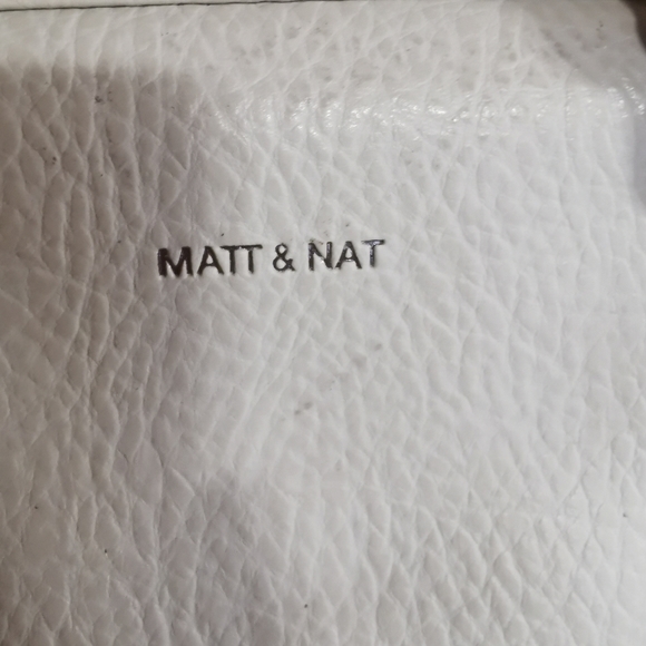 Matt&Nat small white bad with shoulder strap - Picture 4 of 9